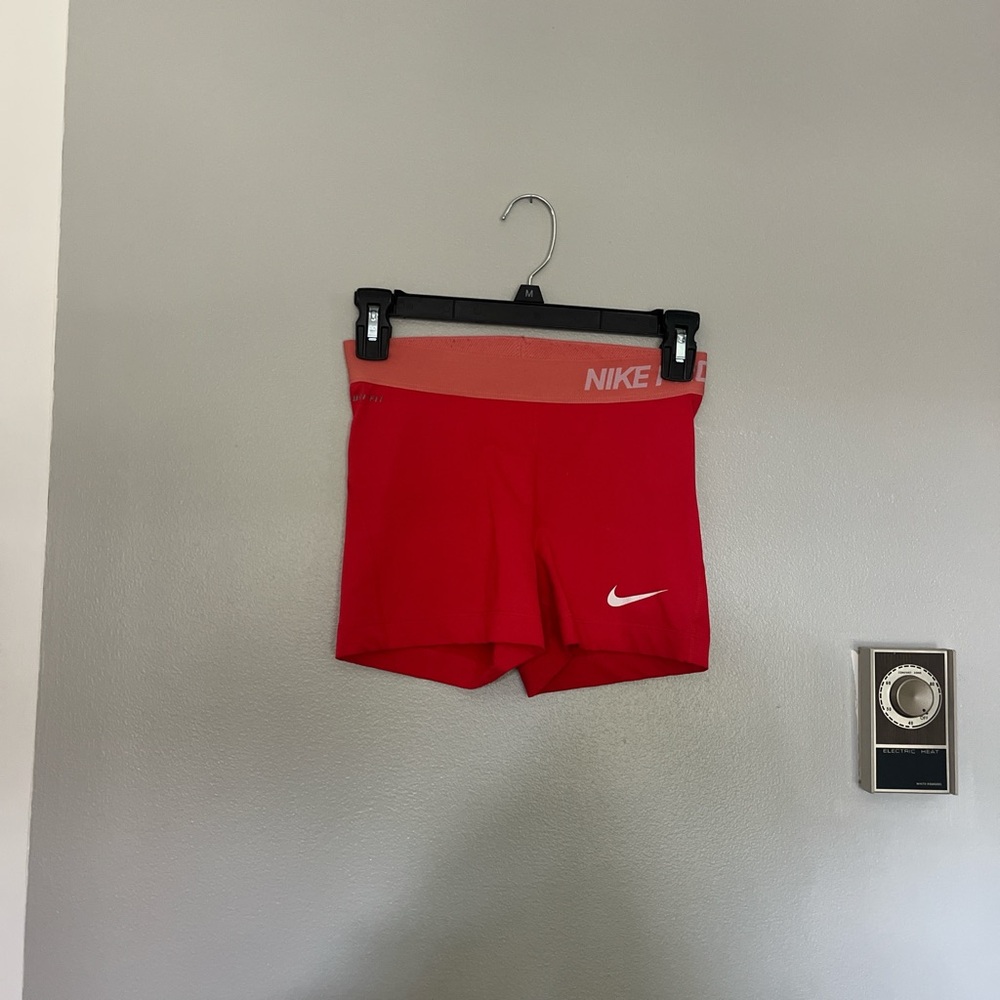 Red Nike Pros, XS
